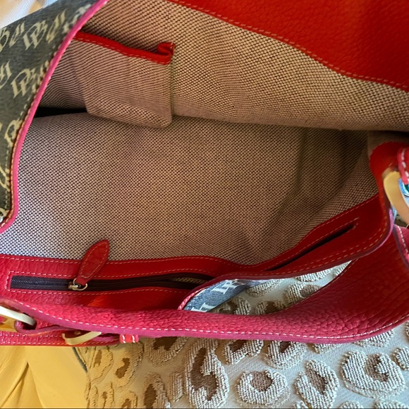 Authentic Dooney & Bourke Large Bag - Picture 8 of 8